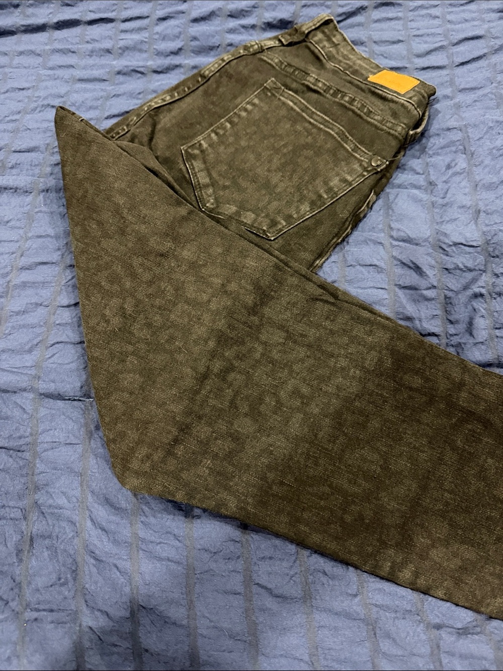 Judy Blue Skinny Jeans in Washed Black leopard design